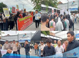 Aliansi Mahasiswa Penyelamat Uang Negara Geruduk Kantor PT Pertamina